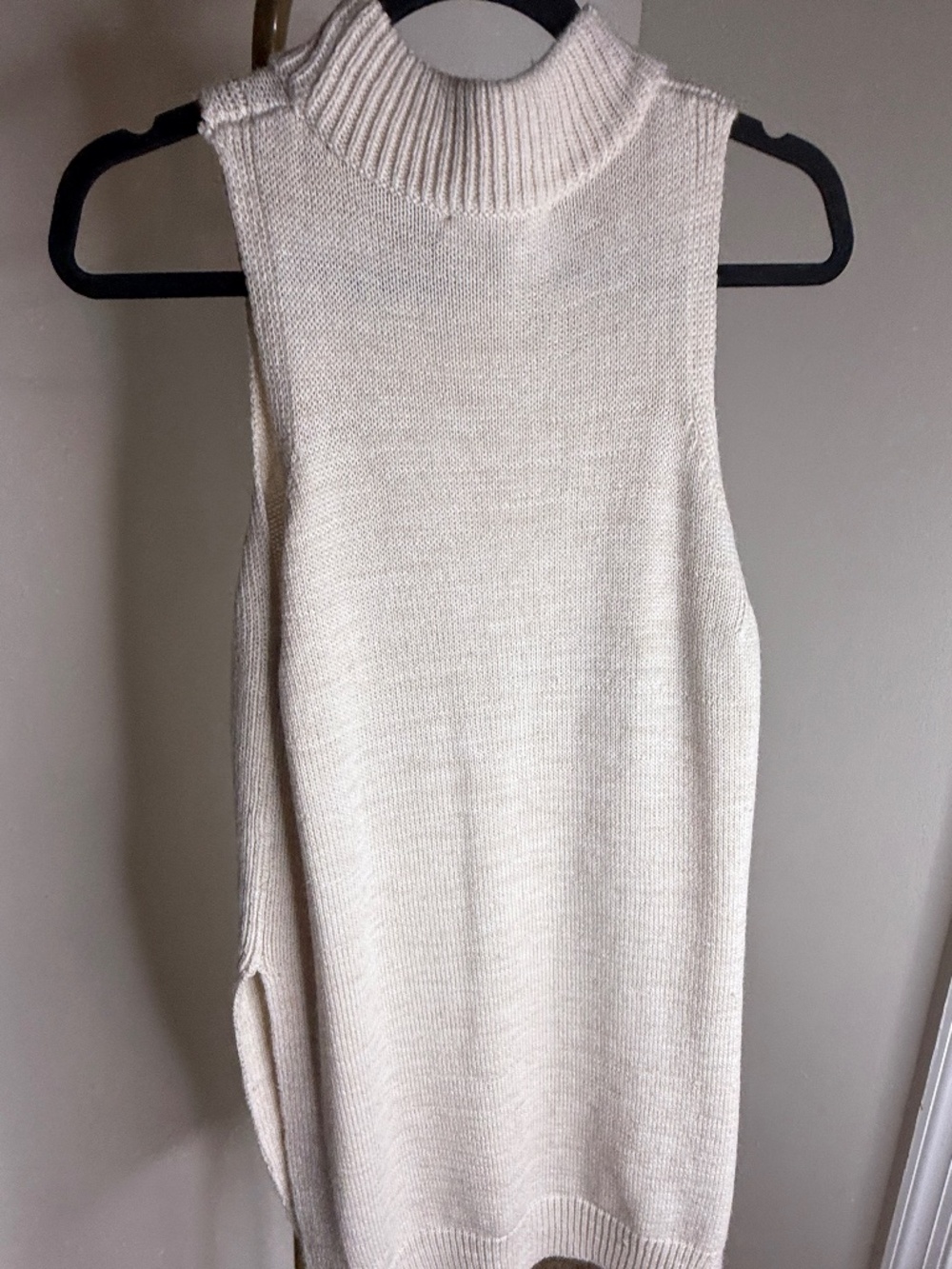 ASTR The Label Sleeveless Turtleneck Sweater Tunic | Cream | Size Small - Picture 6 of 9